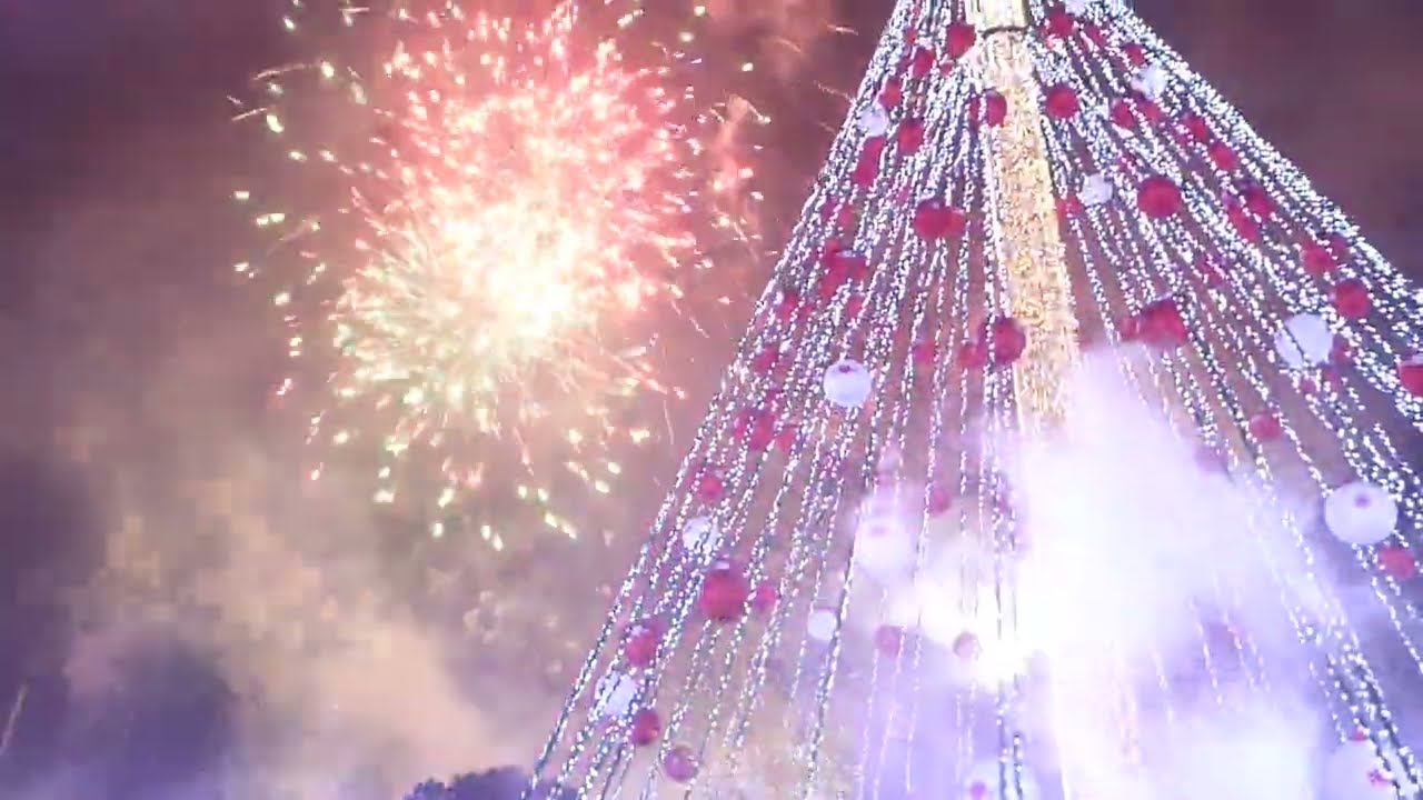 a que hora es el encendido del arbol en murcia