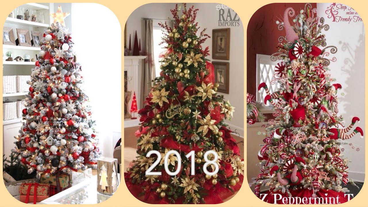 arbol de navidad con adornos rojos