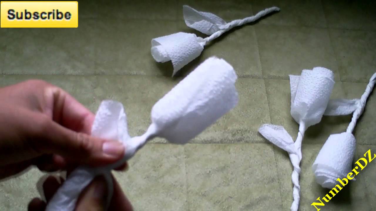 como hacer una rosa con servilleta
