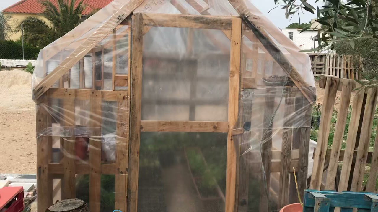 como hacer un invernadero con palets
