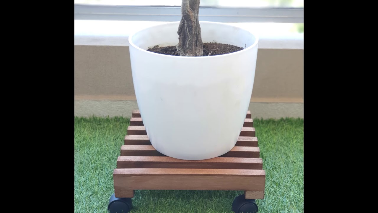 soporte con ruedas para macetas exterior